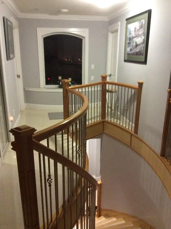 White House Bed And Breakfast Vancouver Bed & Breakfast