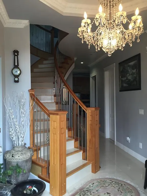White House Bed And Breakfast Vancouver Bed & Breakfast
