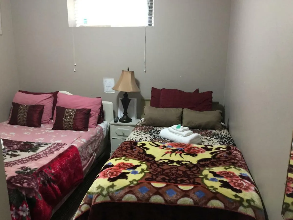 White House Bed And Breakfast Vancouver 2*,  Kanada