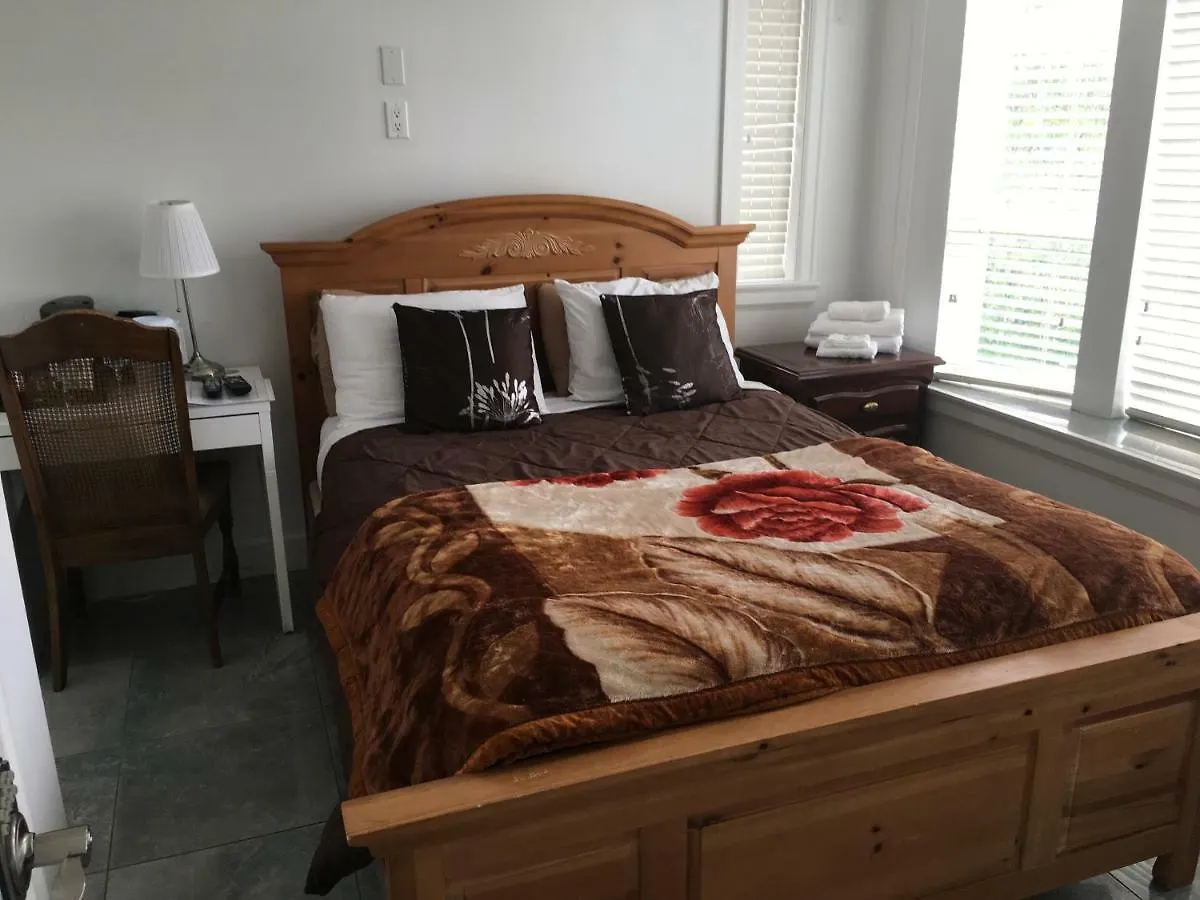 White House Bed And Breakfast Vancouver Bed & Breakfast