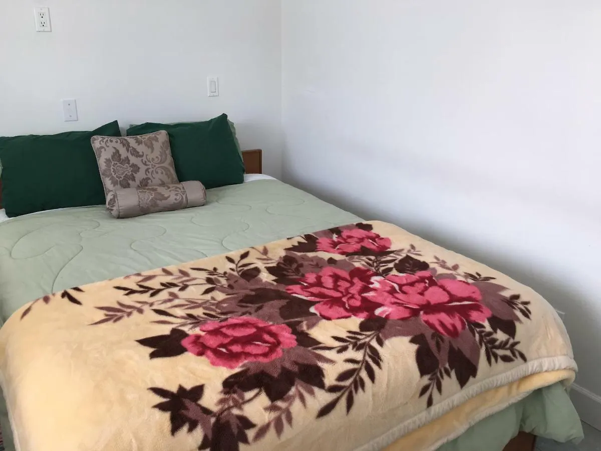 White House Bed And Breakfast Vancouver Bed & Breakfast